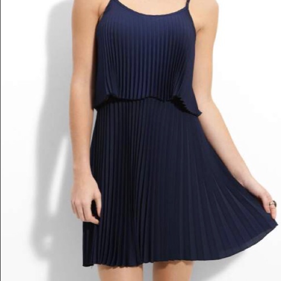 just ginger Dresses & Skirts - Just Ginger Black Pleated Dress